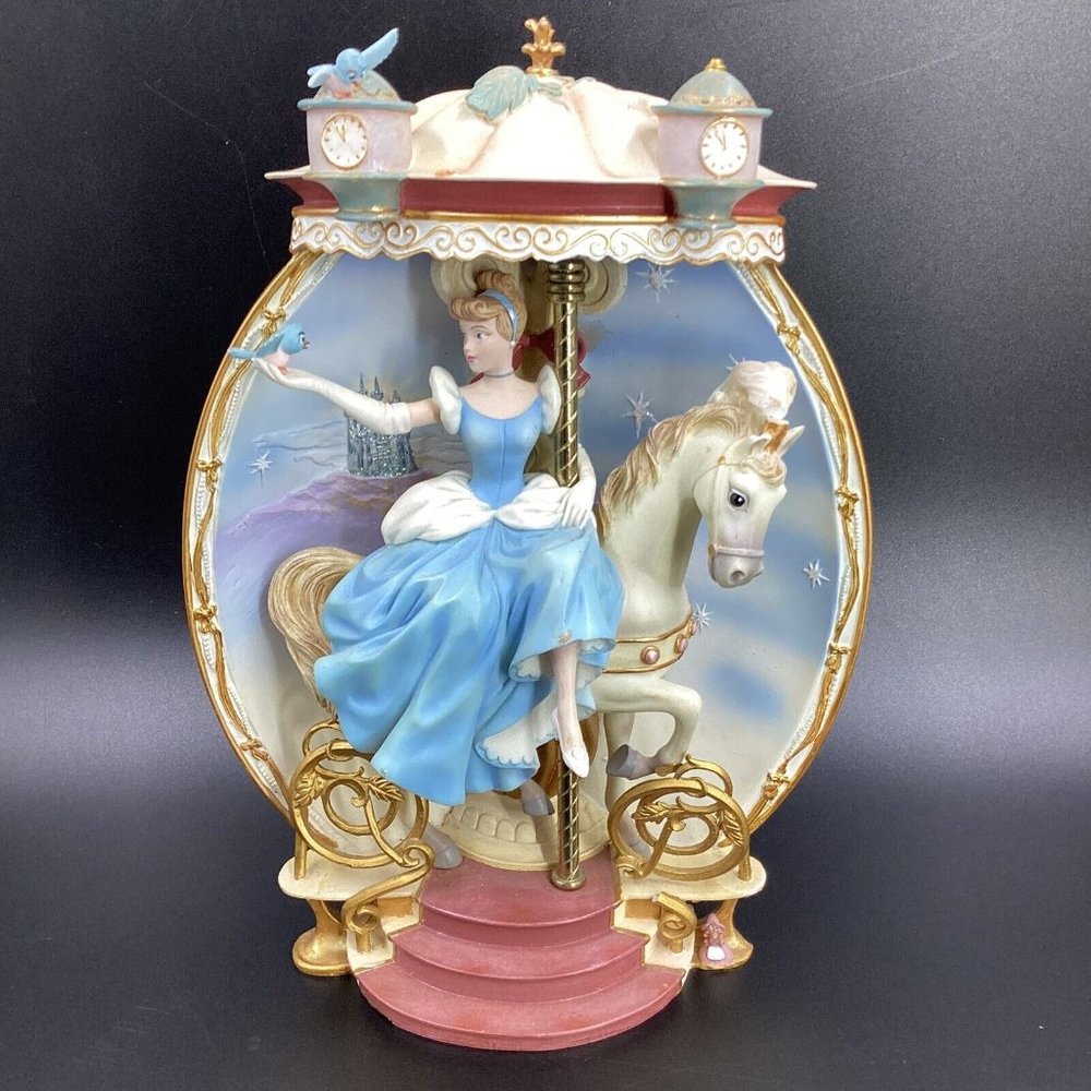 Bradford Exchange Disney Princess Carousels Horse Cinderella 3D Plate **READ**